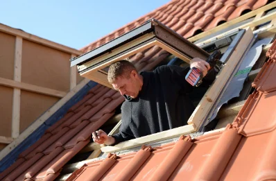 Pose de fenêtres de toit Velux à Moragne